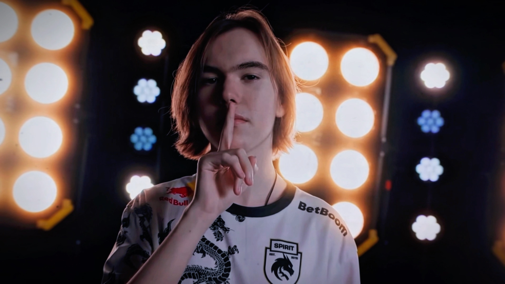 不再只存在 不再只存在